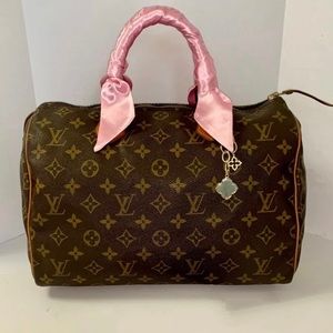 📍Absolutely Authentic📍 LOUIS VUITTON Speedy 30